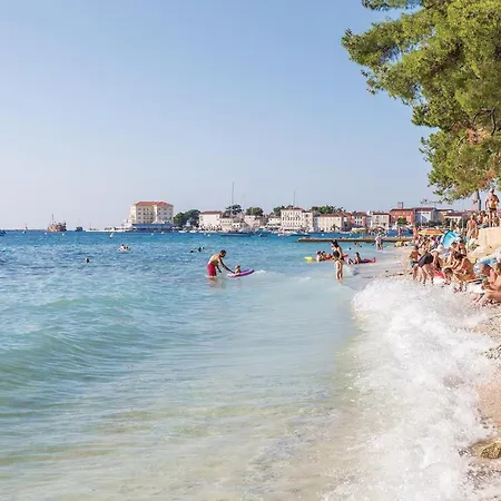 Apartamento 1 Bedroom Beautiful In Poreč