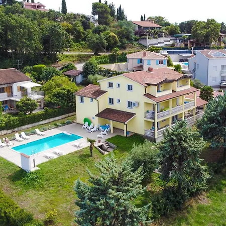 Apartman 1 Bedroom Beautiful In *